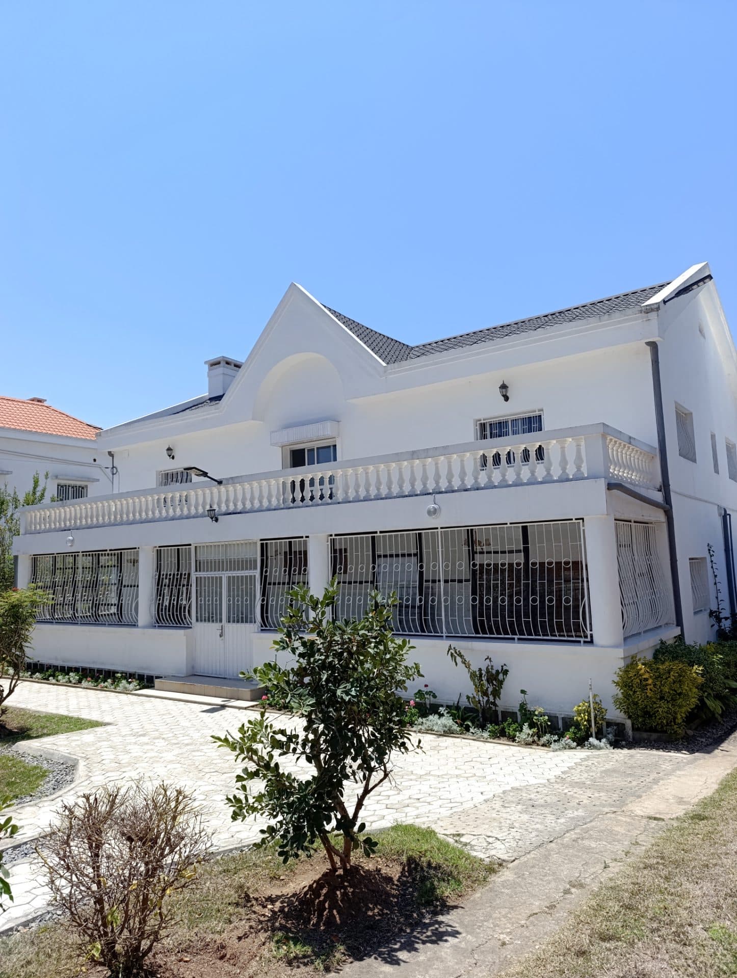 À VENDRE — ENSEMBLE DE 2 VILLAS À IAVOLOHA