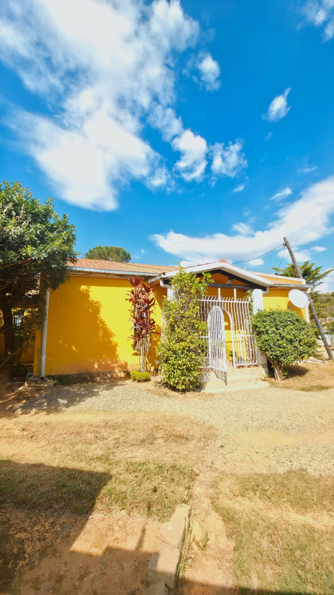Villa basse 3 chambres à vendre à Ambohimalaza – Terrain de 1 060 m²